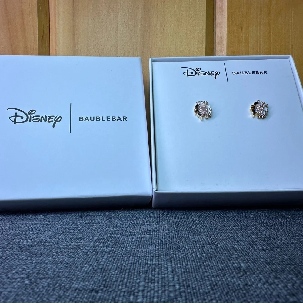BaubleBar x Disney Cruella DeVil stud earrings New In Box